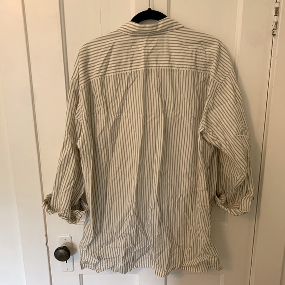 Uniqlo U Shirt - Picture 3 of 3